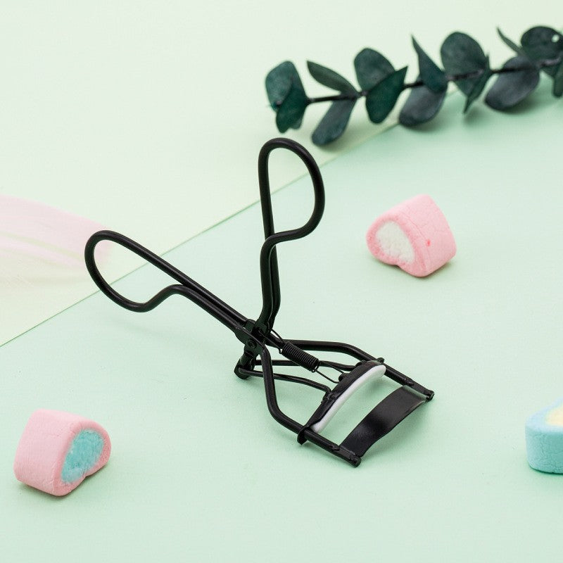 Anti-Pinch Lash Curler With Flexible Silicone Pads