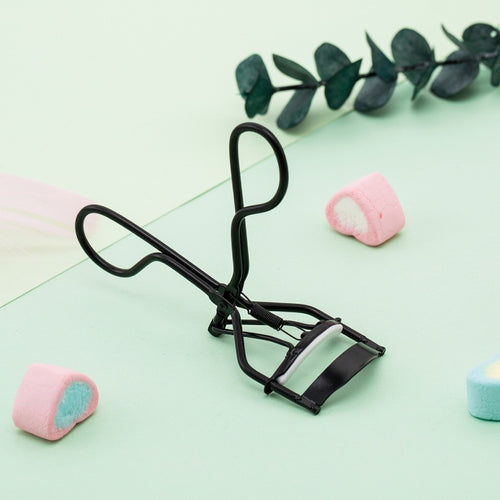 Anti-Pinch Lash Curler With Flexible Silicone Pads